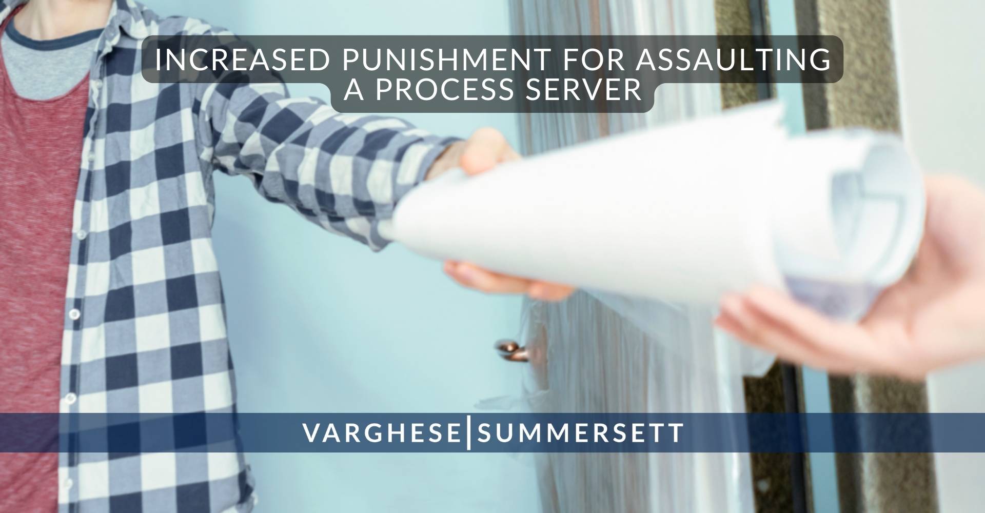 Aumento de la pena por agredir a un agente judicial