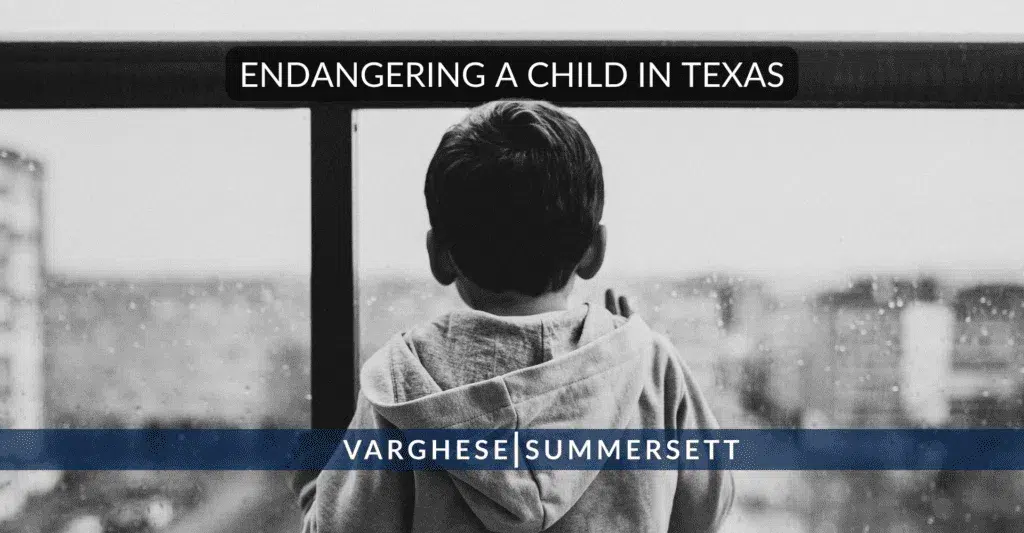 Poner en peligro a un niño en Texas