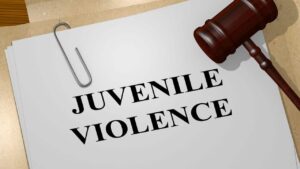 Gaval en papel violento juvenil